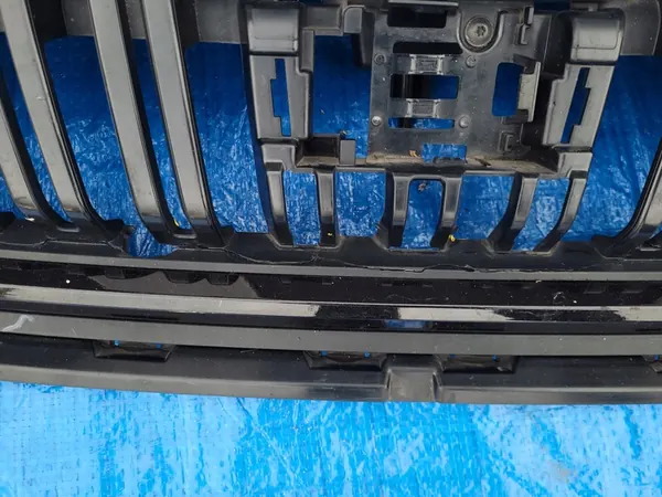 SKODA KamiQ Front Bumper Grill Black Monte Carlo image 3
