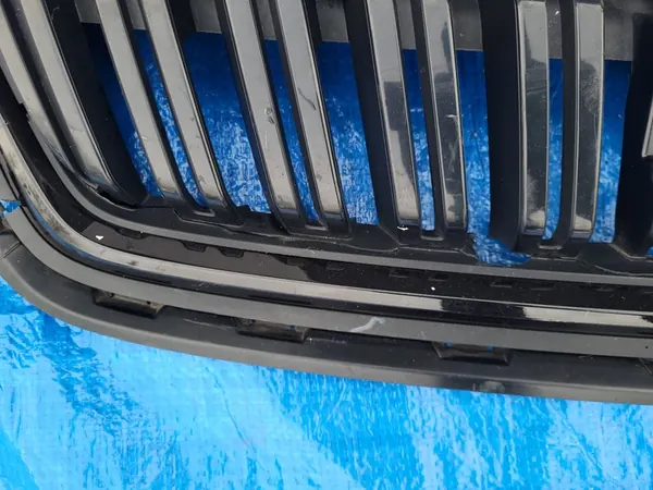 SKODA KamiQ Front Bumper Grill Black Monte Carlo image 4