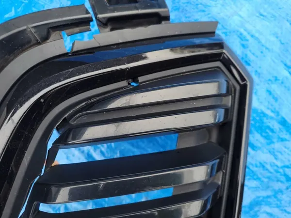 SKODA KamiQ Front Bumper Grill Black Monte Carlo image 9