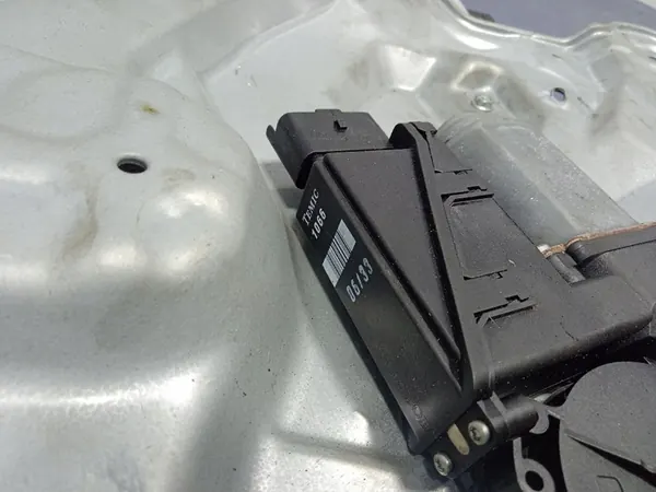 Regulador de janela dianteira esquerda Nissan Primera III P12 80771BA200 image 3