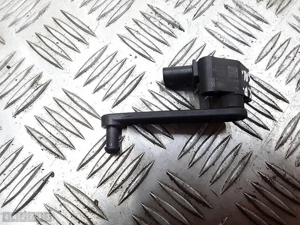 Capteur de niveau Jaguar F-Pace 2022 l8a23c279ba image 3