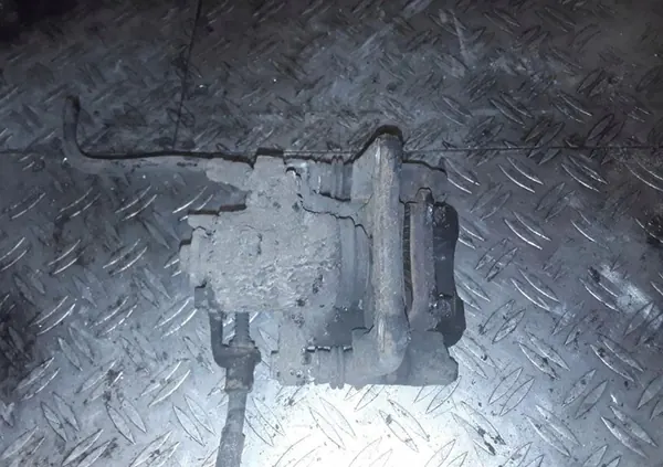 2006 Audi A4 S4 B7 8E 8H Rear Brake Caliper image 3