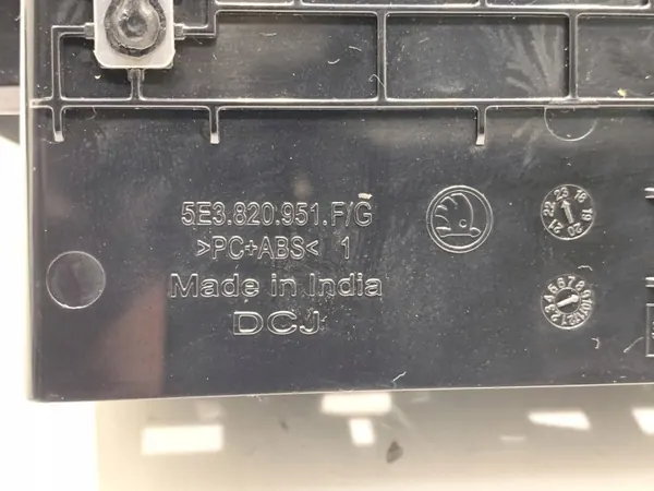Voor midden luchtrooster OEM 5E3820951F image 5