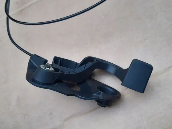 Mão de liberação do capô AUDI A8 D3 4E1823533E image 3