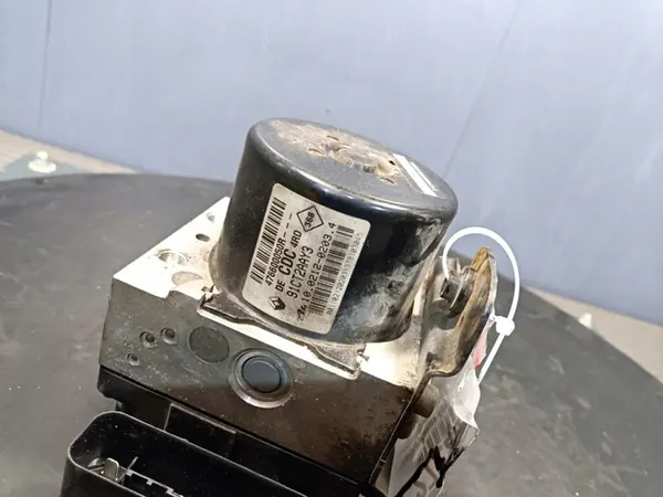 ABS-rempomp Renault Laguna III GT 2.0 dCi image 5