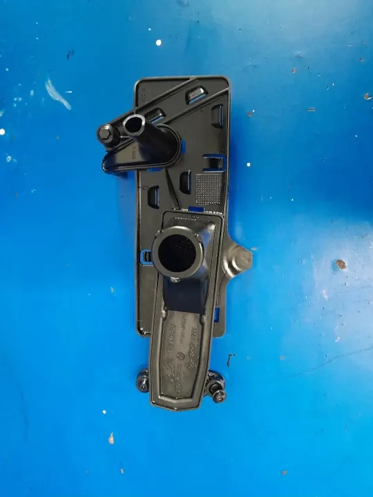 Peugeot Olieafscheider OEM 9808725280 Gebruikt image 2