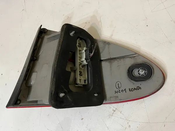 LINKER ACHTERLAMP MERCEDES W211 E CLASS COMBI A2118201164 image 6