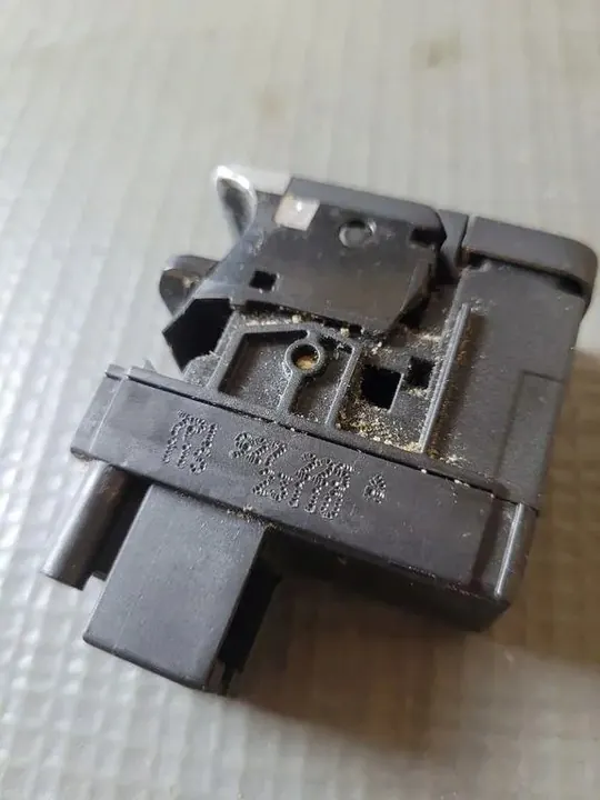 PDC-knop VW TOUAREG 3.0L diesel 2011 7P1927225A image 3