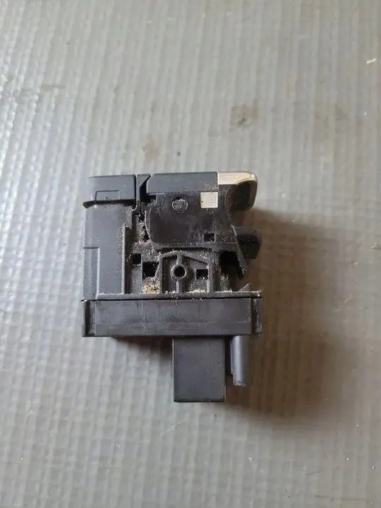 PDC-knop VW TOUAREG 3.0L diesel 2011 7P1927225A image 4