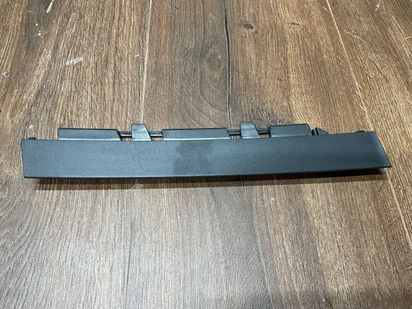 Porsche OEM 9Y0807819A Tira Parachoques Trasero Izquierdo image 2