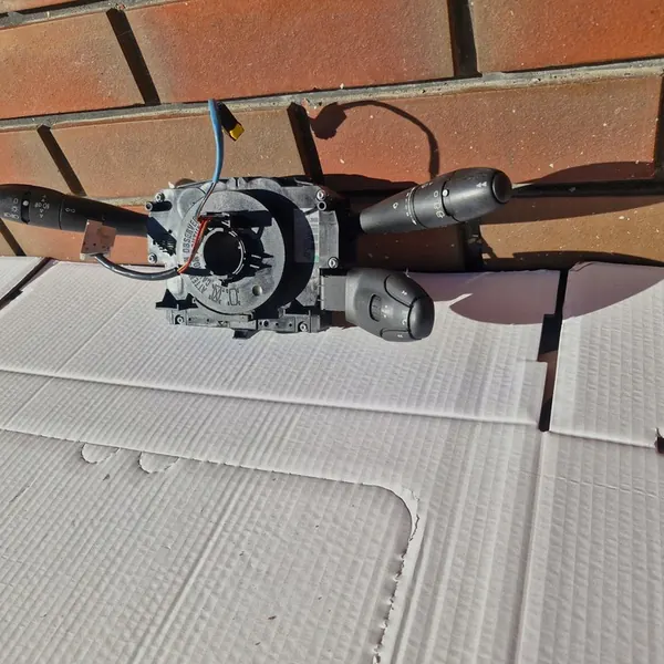 Kombischalter Peugeot 207 06-13 C0M2005 96661300XT image 2