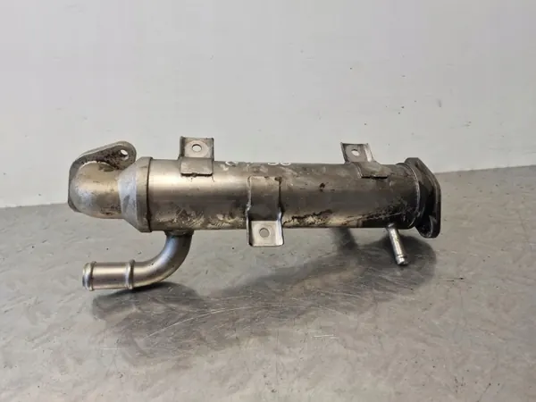 Radiador de refrigeración motor Volkswagen OE 038131513P image 3