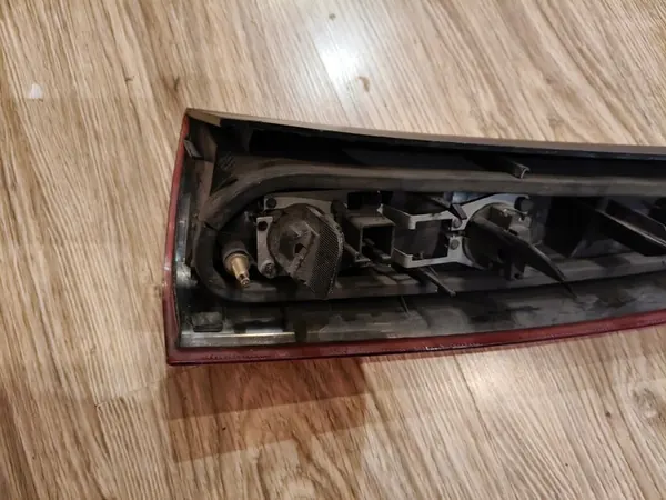 Luz trasera izquierda VOLVO V70 II 9154493ECE image 4