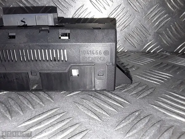 2008 Opel Corsa Display Screen 1041466 image 5