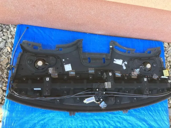OEM 310126173915 Mercedes W222 Prateleira Traseira Burmester 2018 image 10