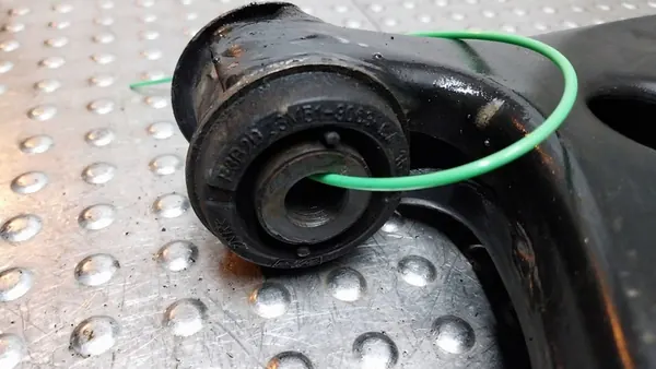 Braccio di Controllo Anteriore Destro Ford Focus C-Max Volvo C30 S40 V50 OEM image 4