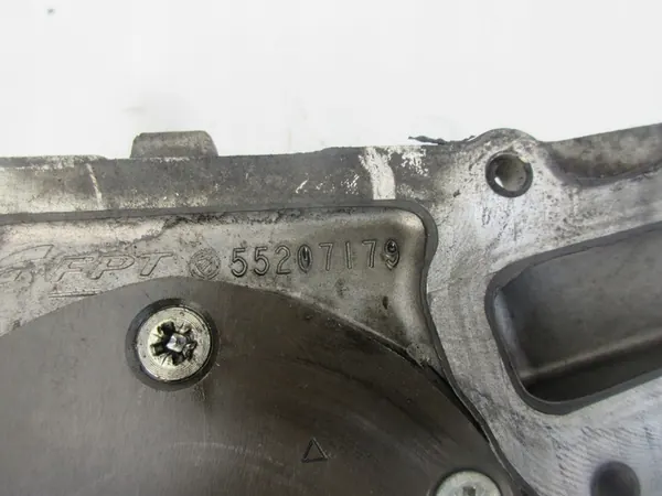 Olje pump Opel Astra IV J Zafira C Insignia A 2.0 CDTI image 3