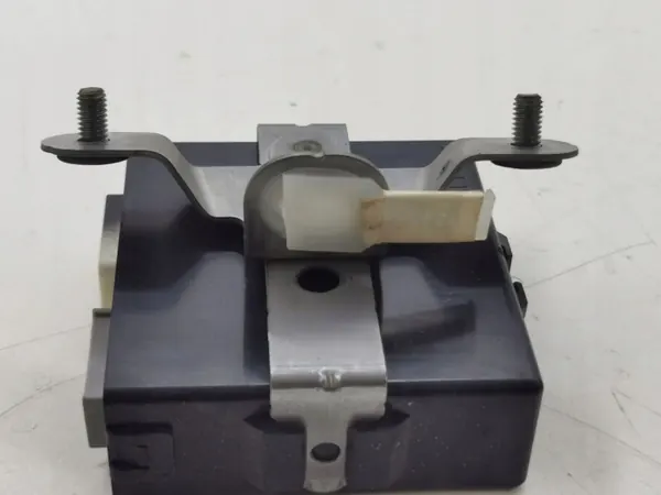 Module frein à main Toyota C-HR 2017 OEM 8905010010 image 4