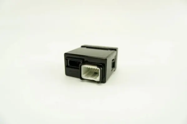 Enchufe USB/AUX Hyundai i40 OEM 96120-3Z5004X image 4