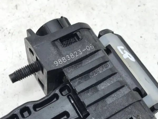 BMW OEM 9883823 Batente Porta Dianteiro Esquerdo X1/X2 image 6