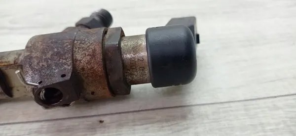 FORD FIESTA MK6 VI V 1.4 HDI Injektor 9645988580 image 9