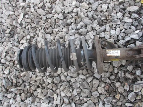 Opel Mokka Trax Jousituskiinnike Vasen OEM 95137357 image 8