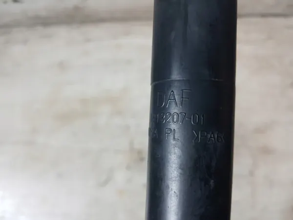 DAF OE Oljefyllningsrör OEM 1813207 XF 106 image 3