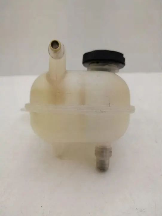 Réservoir de liquide de refroidissement Jeep OE OEM 68379826AB image 3