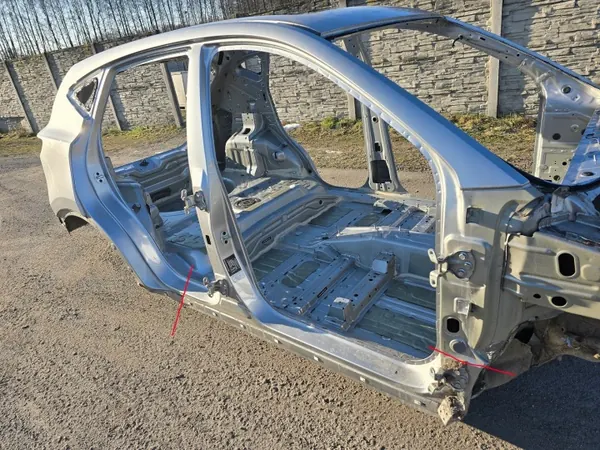 MG ZS Rechter dorpelplaat OEM 5MBC 22r - Gebruikt image 2