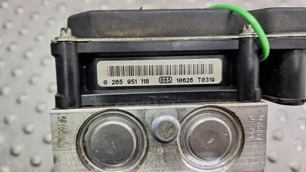 Pompe ABS OEM S26383070 pour Smart Fortwo II 451 image 7