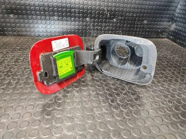 Motor de tampa de combustível SKODA 1.0L gasolina 2023 OEM image 3