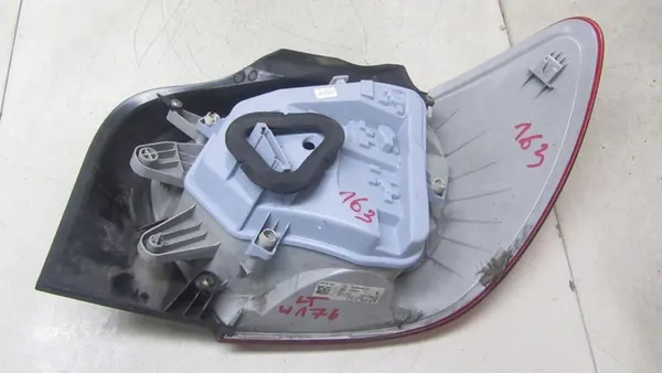 Mercedes W176 Luz Trasera Izquierda A1769060100 image 4