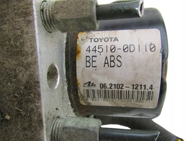 Pompe ABS OEM 44510-0D0110 pour Toyota Yaris II image 4