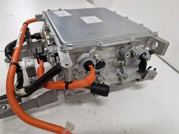 Inverter Mitsubishi Outlander III 2.0 PHEV W005T70271 image 6