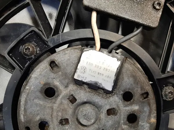 Porsche OE 7L0121203G Fläkt image 3