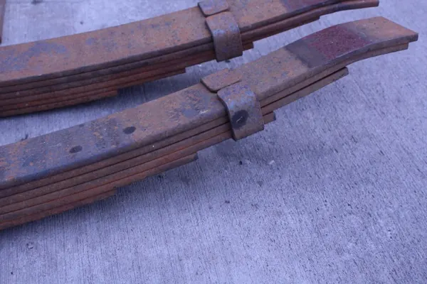 Mola de lâminas traseira OEM 55020-9X51A para Nissan Cabstar image 4