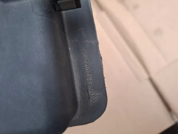 Filtro de carbón Porsche OEM 99620122108 - Usado image 5