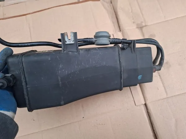 Filtro de carbón Porsche OEM 99620122108 - Usado image 6