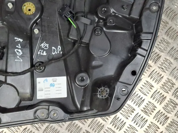 MERCEDES CLA 117 FECHADURA PORTA DIANTEIRA DIREITA image 3