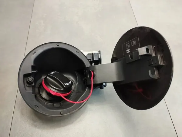 Opel Insignia A Bränslelock 39077237 Z41C image 3