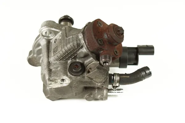 BMW E83 X3 1.8d 2.0d N47 Brandstofpomp 7797874 image 3