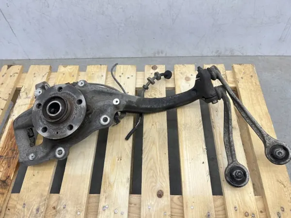 Audi A5 8T A4 B8 2.0 TDI Terminal Esquerdo Dianteiro 8K0407257AB image 2