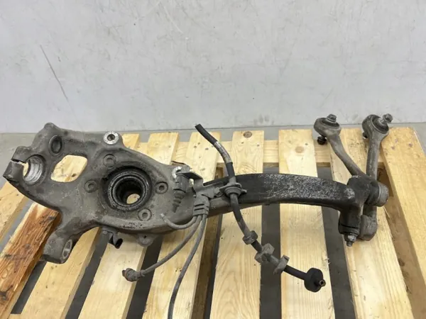 Audi A5 8T A4 B8 2.0 TDI Terminal Esquerdo Dianteiro 8K0407257AB image 7