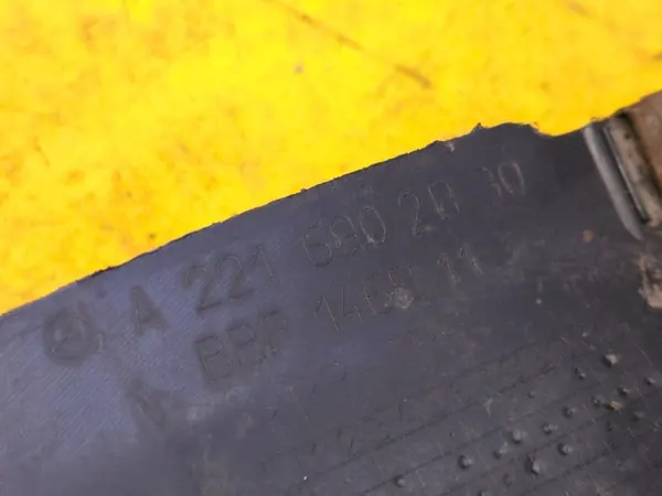 Parafango anteriore destro Mercedes S-Class W221 OE A2216902830 image 5