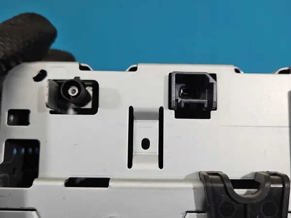 Radio de fábrica OEM 39012675 para Opel Corsa E image 9