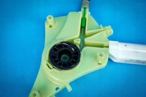 OEM 4G8837461C Régulateur de vitre avant Audi A7 image 6