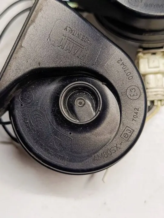 Renault Captur Toeter OEM 256105140R - Gebruikt image 4