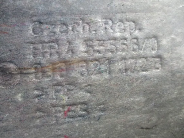 Right Front Wheel Arch Audi TT 8J 8J0821172B image 3