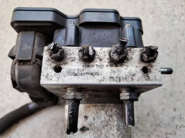Bomba ABS OEM 476603851R para Renault Master III image 5