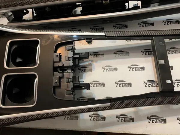 OEM 5736100 Kolfibertunnelsats för BMW 7 G70 image 7